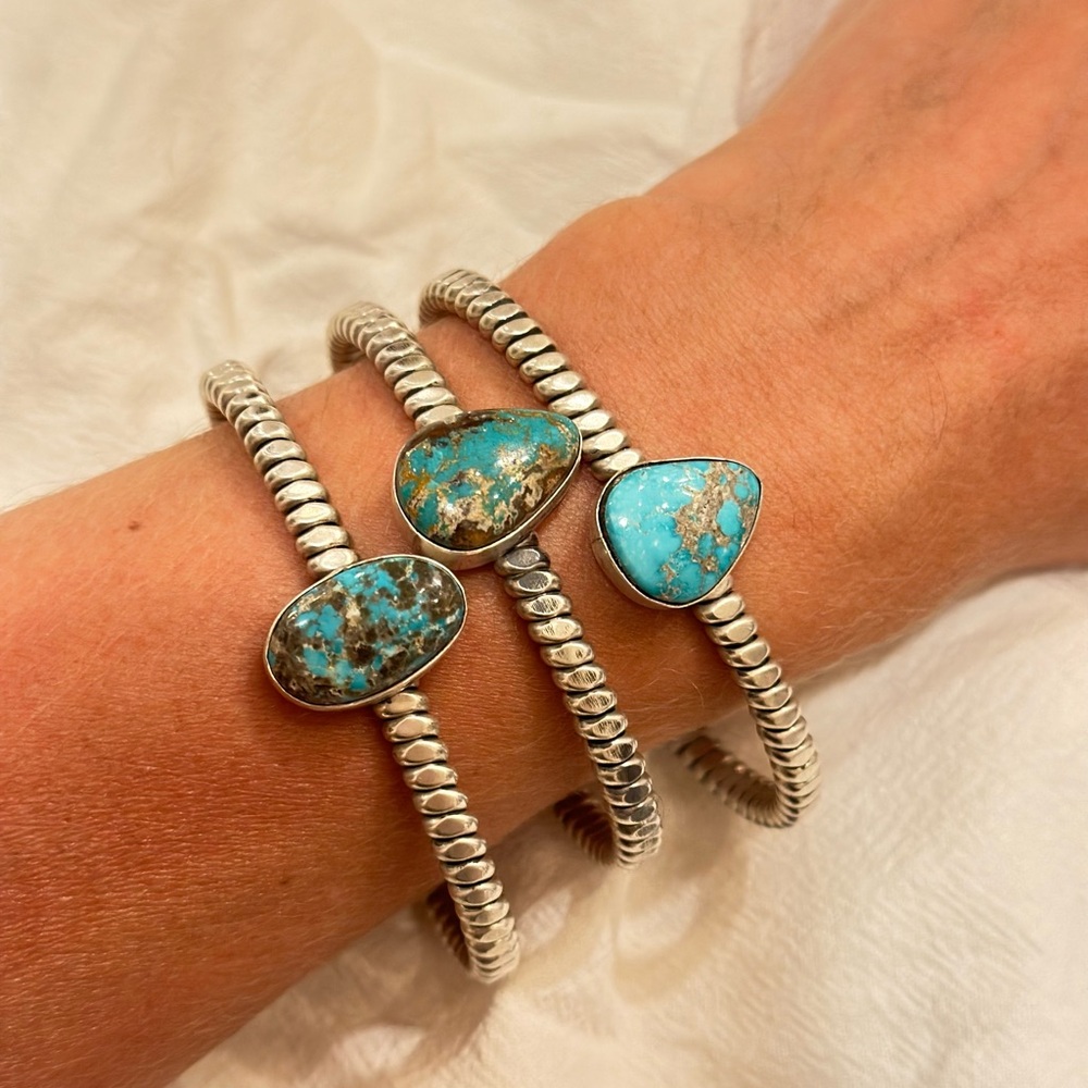 Single stone sterling silver and turquoise cuff bracelet